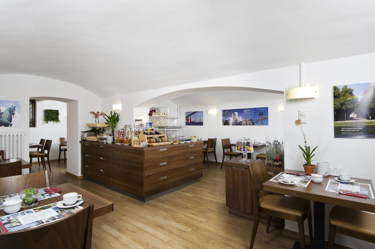 דיסלדורף Hotel Am Hofgarten מראה חיצוני תמונה