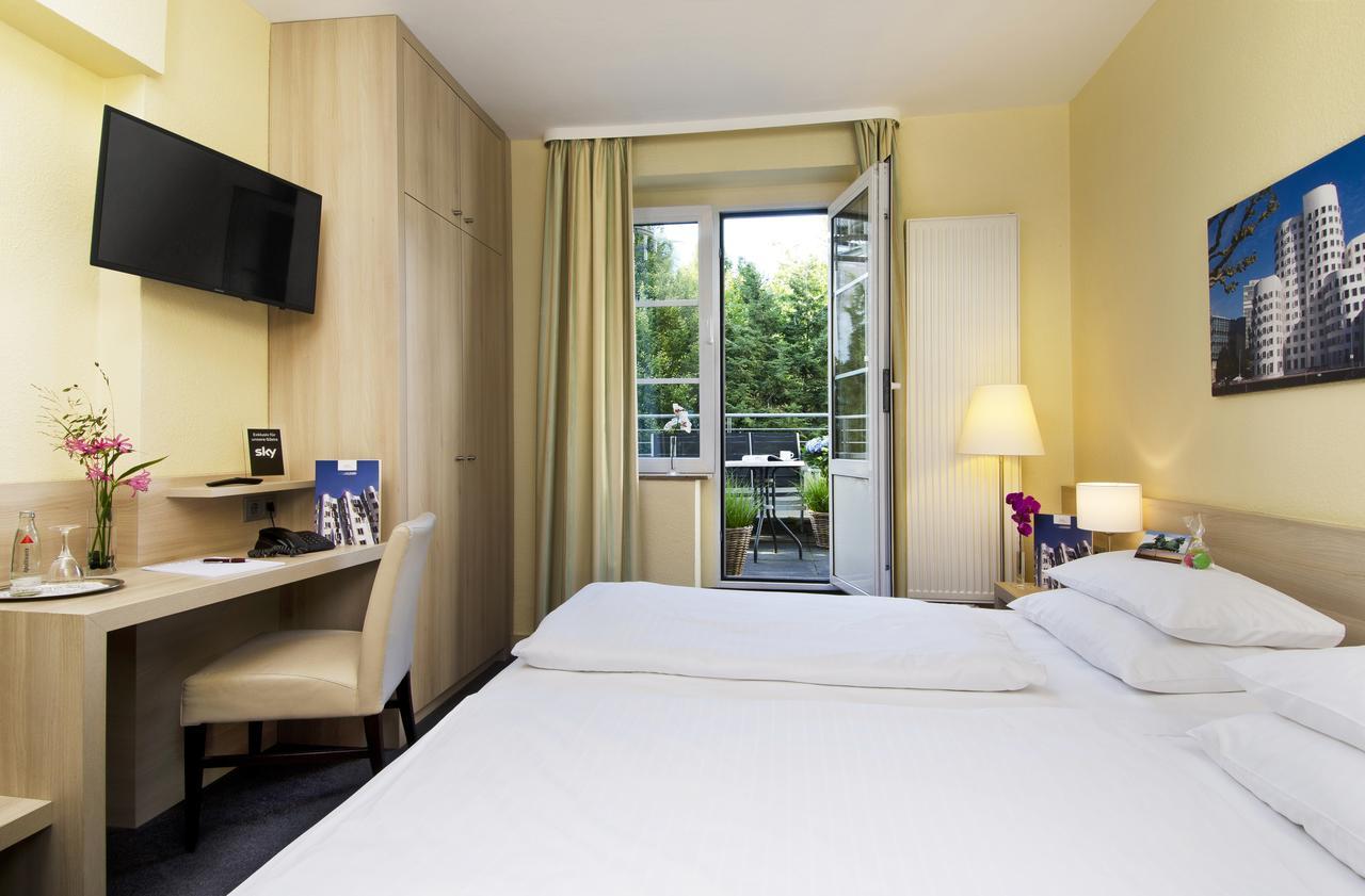 דיסלדורף Hotel Am Hofgarten מראה חיצוני תמונה