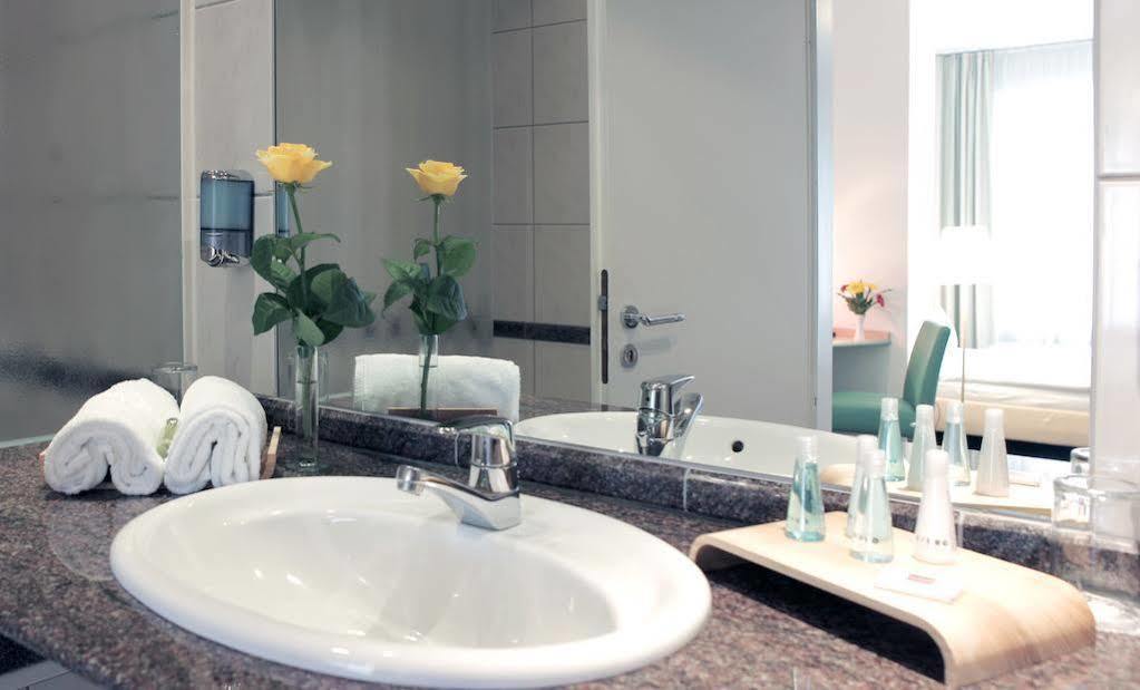 דיסלדורף Hotel Am Hofgarten מראה חיצוני תמונה