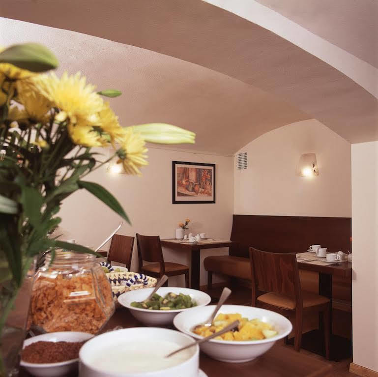 דיסלדורף Hotel Am Hofgarten מראה חיצוני תמונה